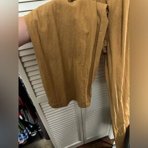 this one meant to come down below, it has a functioning zipper on the right side